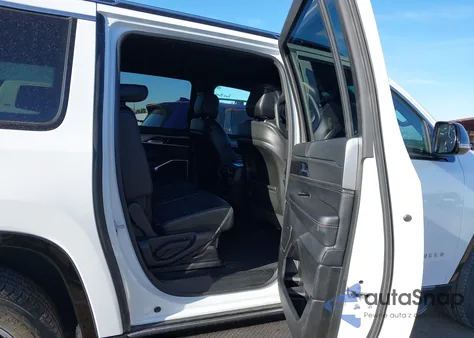 2025 Jeep Wagoneer L Series Ii 4X4 z USA, uszkodzony, nr VIN 1C4SJSBP1SS508965